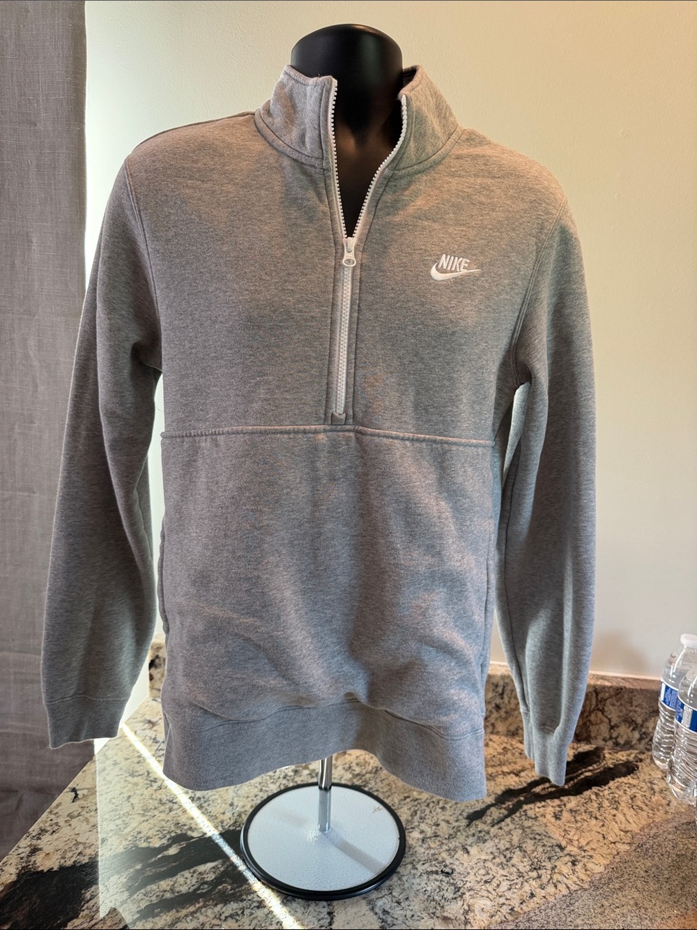 Nike Men's Light Gray Quarter-Zip Pullover Sweatshirt